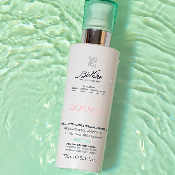 BioNike DEFENCE Čistiaci gél na obnovu rovnováhy pleti, 200 ml