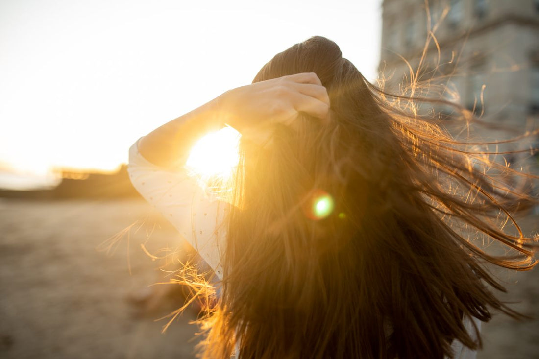 5 tipov, ako zachrániť vaše suché vlasy