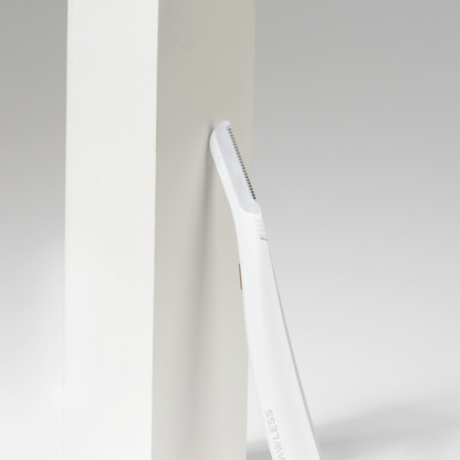 FLAWLESS FINISHING TOUCH FLAWLESS® DERMAPLANE GLOW Odstraňovač chĺpkov z tváre