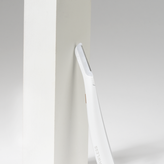 FLAWLESS FINISHING TOUCH FLAWLESS® DERMAPLANE GLOW Odstraňovač chĺpkov z tváre