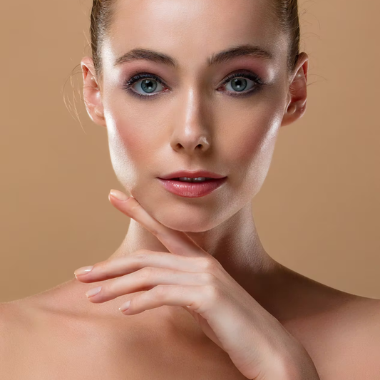 BioNike DEFENCE B-LUCENT Gél na ošetrenie lokálnych tmavých škvŕn, 15 ml