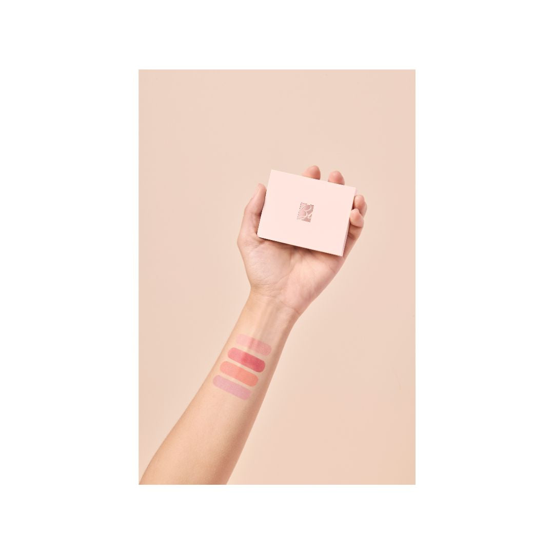 DEFENCE COLOR PRETTY TOUCH Kompaktná lícenka