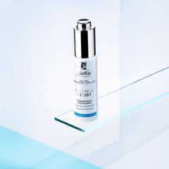 DEFENCE BOOST Spevňujúci koncentrát s kyselinou hyalurónovou, 30 ml